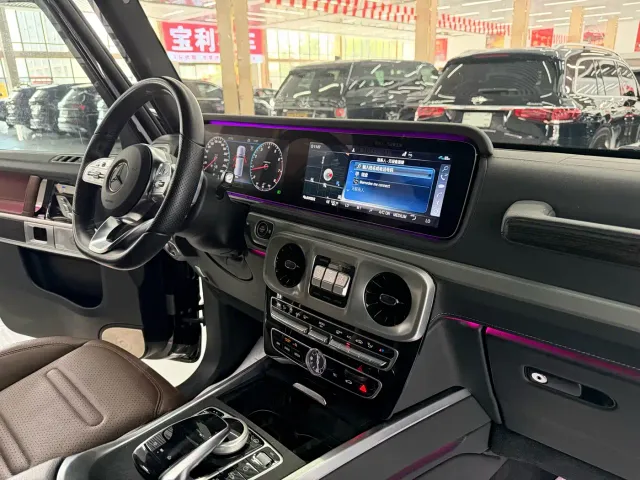 Mercedes-Benz G-Class — Фото автомобиля 11