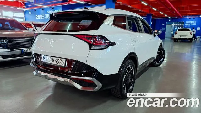 Kia Sportage Sportage 5-е поколение Бензин 1.6 турбо 2WD — Фото автомобиля 3