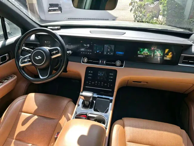 Li Auto ONE — Фото автомобиля 5