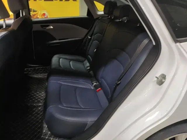 Chevrolet Monza — Фото автомобиля 16