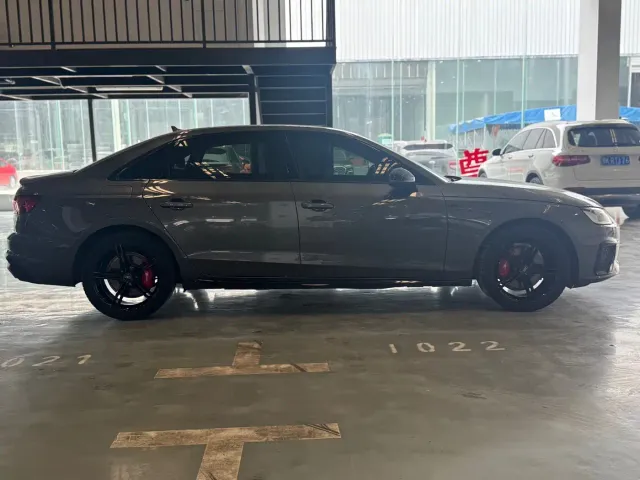 Audi A4L — Фото автомобиля 4