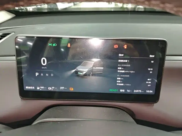 Leapmotor C10 — Фото автомобиля 11