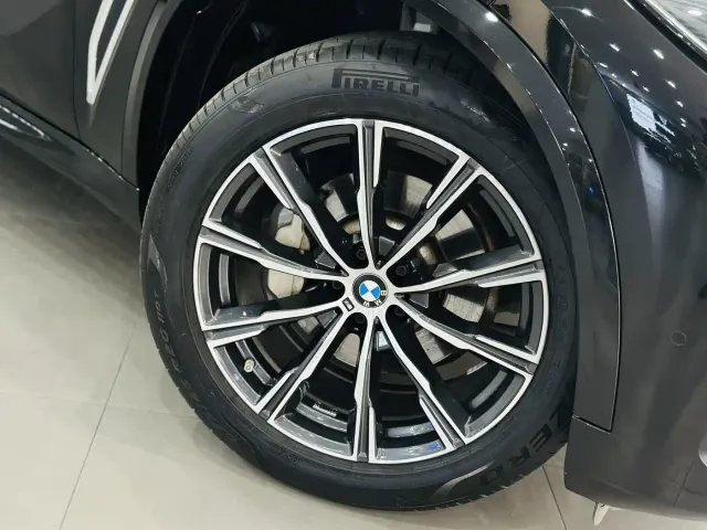 BMW X5 — Фото автомобиля 16