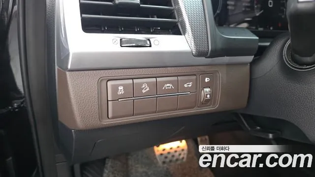 KG_Mobility_Ssangyong Rexton — Фото автомобиля 15