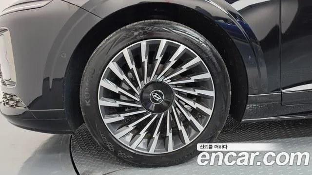 Hyundai Grandeur GN7 — Фото автомобиля 5