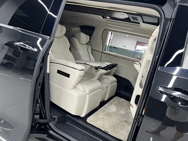 Lexus LM — Фото автомобиля 14
