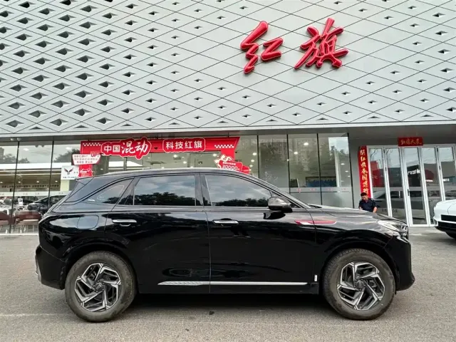 Hongqi HS3 — Фото автомобиля 7