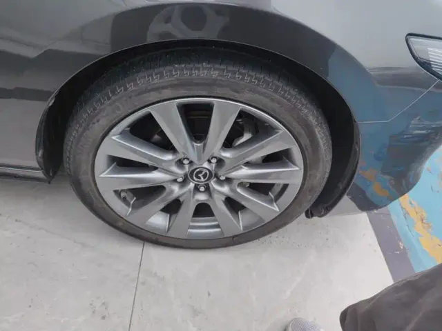 Mazda Axela — Фото автомобиля 6