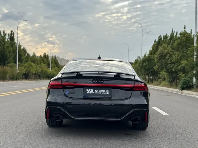 Audi A7 — Фото автомобиля 5