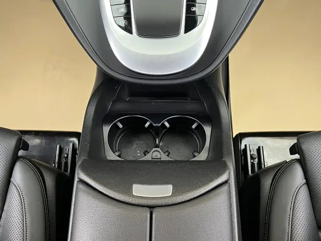 Mercedes-Benz V-Class — Фото автомобиля 25