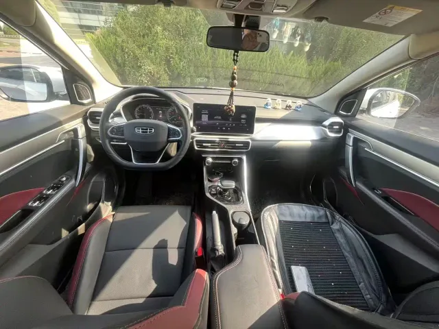 Geely Binyue — Фото автомобиля 7