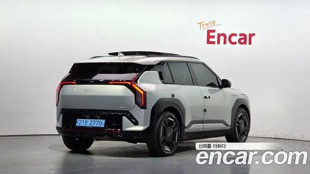 Kia EV3 — Фото автомобиля 2