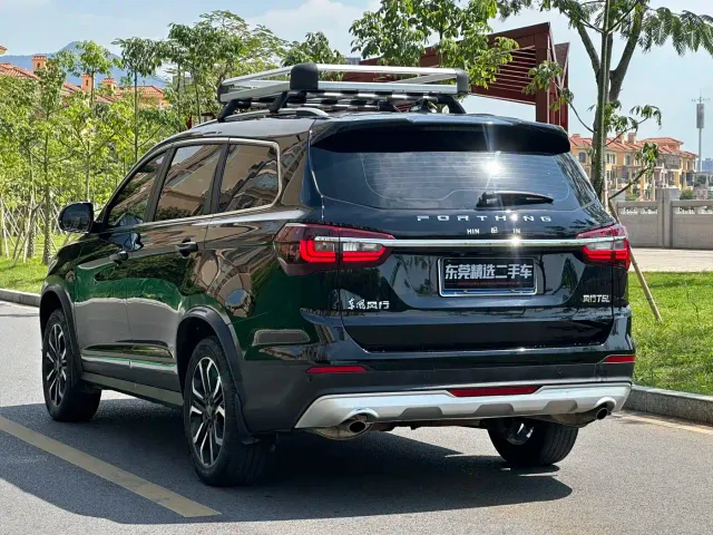 Forthing Fengxing T5L — Фото автомобиля 23