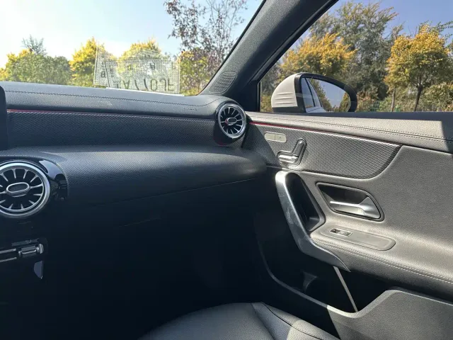 Mercedes-Benz A-Class — Фото автомобиля 19