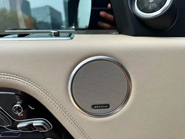 Land Rover Range Rover — Фото автомобиля 14