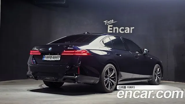 BMW 5-Series 5 серия (G60) 530i xDrive M Sport Pro Special Edition — Фото автомобиля 2