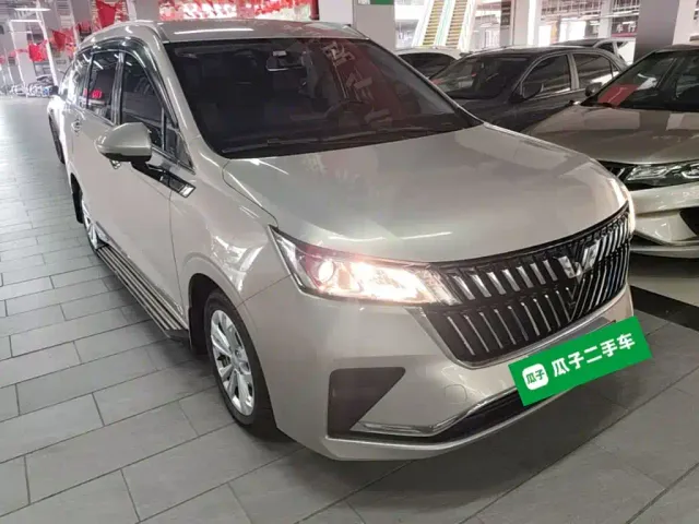 Wuling Jiachen — Фото автомобиля 3
