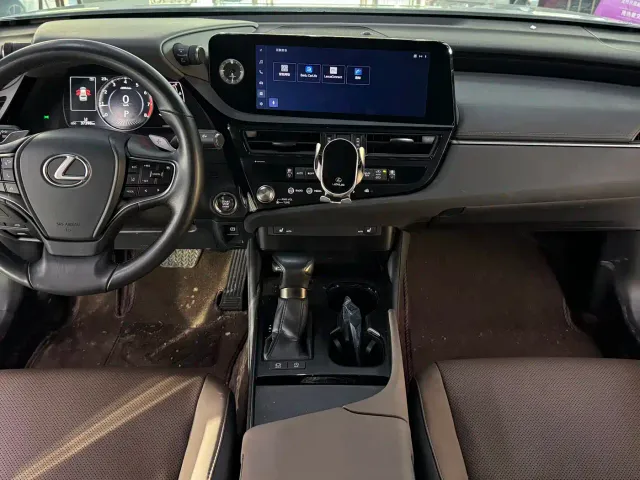 Lexus ES — Фото автомобиля 6
