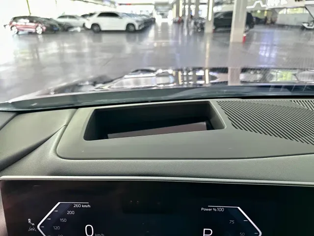 BMW 5 Series — Фото автомобиля 10