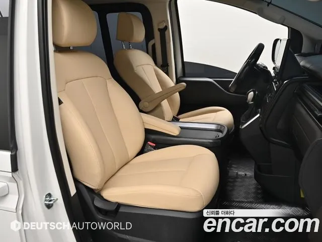 Hyundai Staria — Фото автомобиля 10