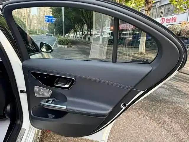 Mercedes-Benz C-Class — Фото автомобиля 10
