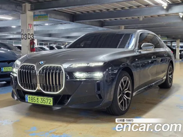 BMW 7-Series 7 серия (G70) 740i xDrive M Sport — Фото автомобиля 3