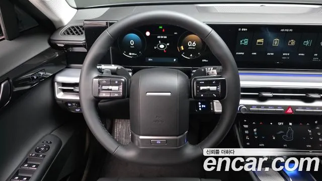 Hyundai Grandeur Grandeur (GN7) 2.5 Бензин 2WD — Фото автомобиля 14