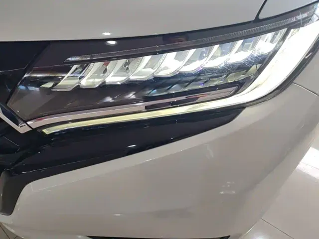 Honda UR-V — Фото автомобиля 23