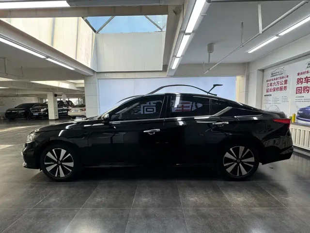 Nissan Teana — Фото автомобиля 4