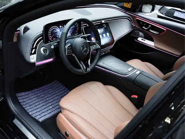 Mercedes-Benz E-Class — Фото автомобиля 11