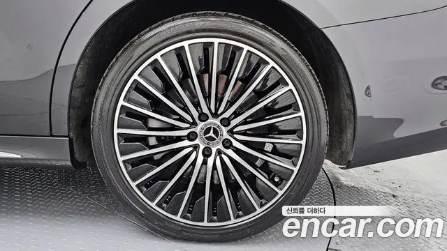 Mercedes-Benz E-Class W214 — Фото автомобиля 5