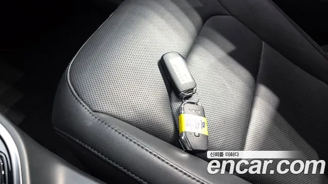 Kia Niro — Фото автомобиля 22