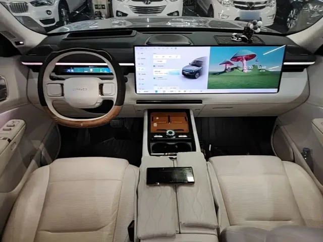Lynk & Co 900 — Фото автомобиля 9