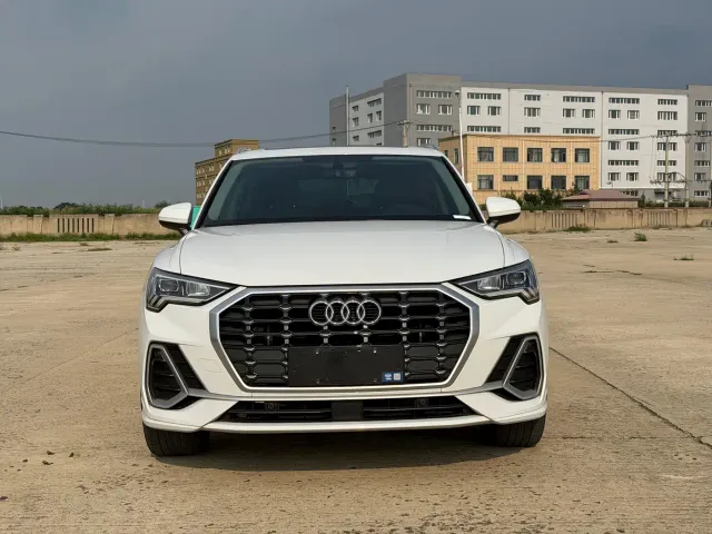 Audi Q3 — Фото автомобиля 2