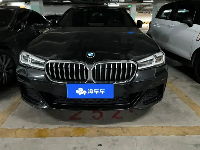 BMW 5 Series — Фото автомобиля 2