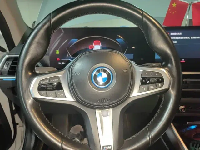 BMW i3 — Фото автомобиля 10