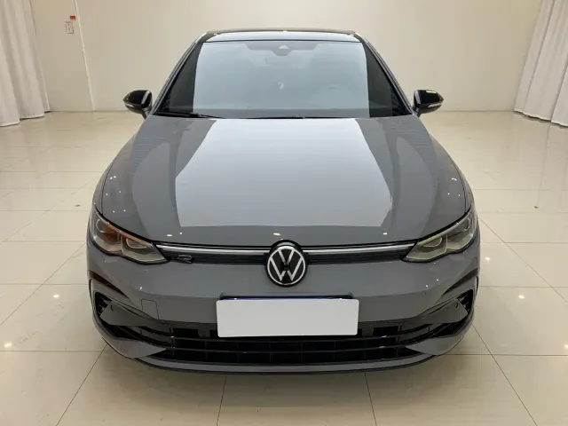 Volkswagen Golf — Фото автомобиля 2