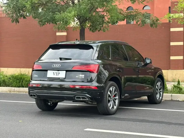 Audi Q5L — Фото автомобиля 8
