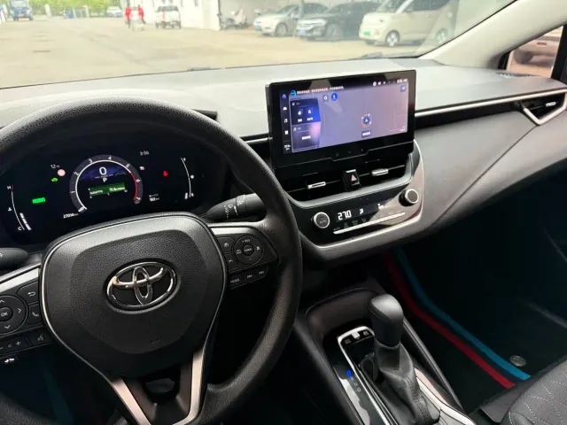 Toyota Corolla — Фото автомобиля 12