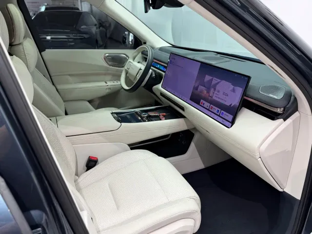 Lynk & Co 900 — Фото автомобиля 25