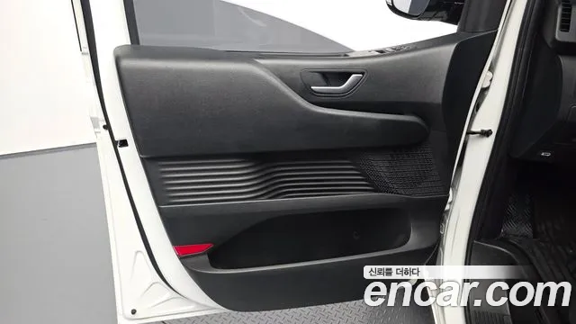 Hyundai Staria — Фото автомобиля 13