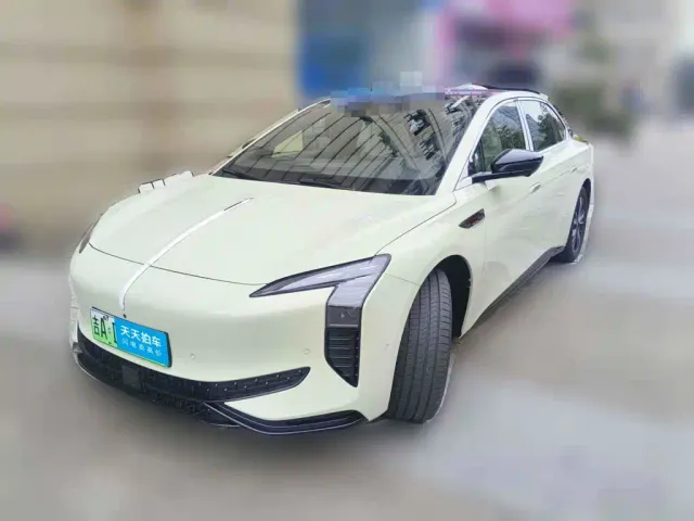 Фотография автомобиля — Hongqi EH7