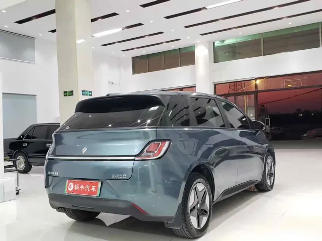 Baojun Cloud — Фото автомобиля 10