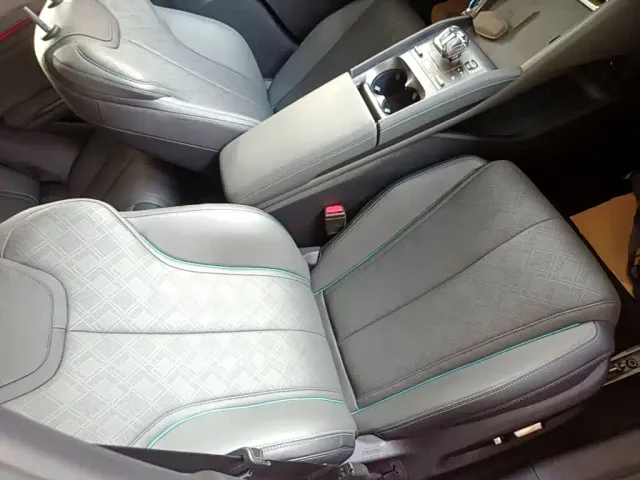 BYD Qin L — Фото автомобиля 24