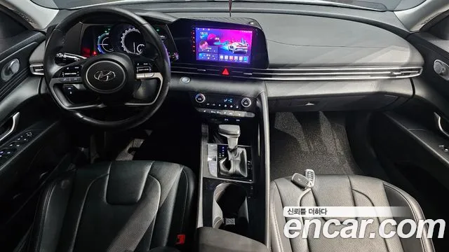Hyundai Avante CN7 — Фото автомобиля 10