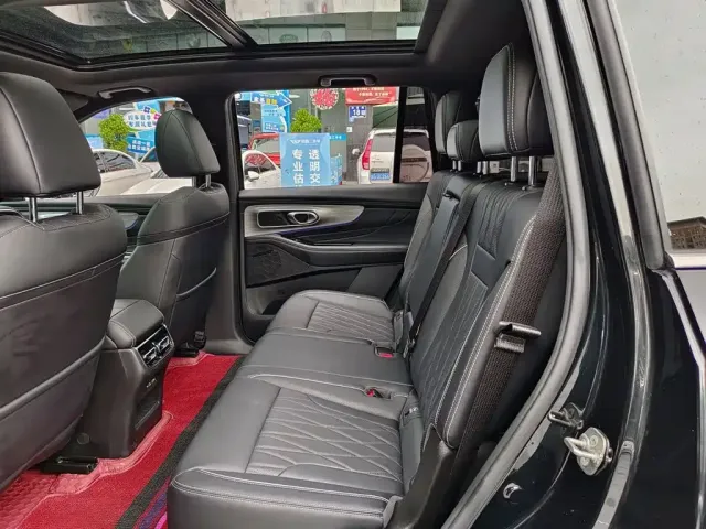GAC Trumpchi GS8 — Фото автомобиля 8
