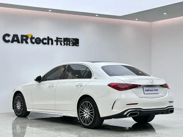 Mercedes-Benz C-Class — Фото автомобиля 3