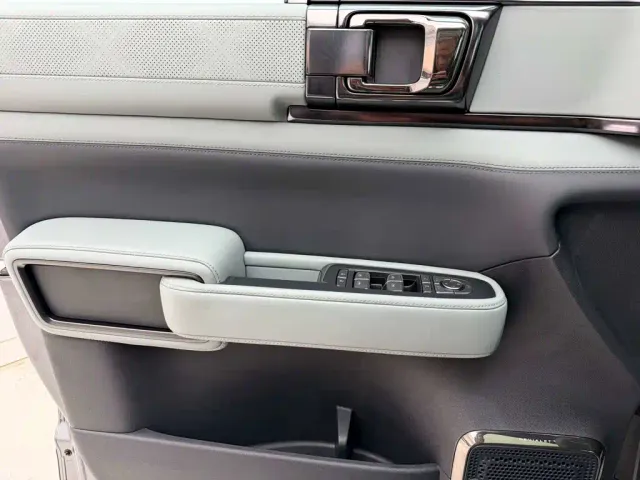 BYD FangChengBao Leopard 5 — Фото автомобиля 13