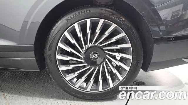 Hyundai Grandeur GN7 — Фото автомобиля 6