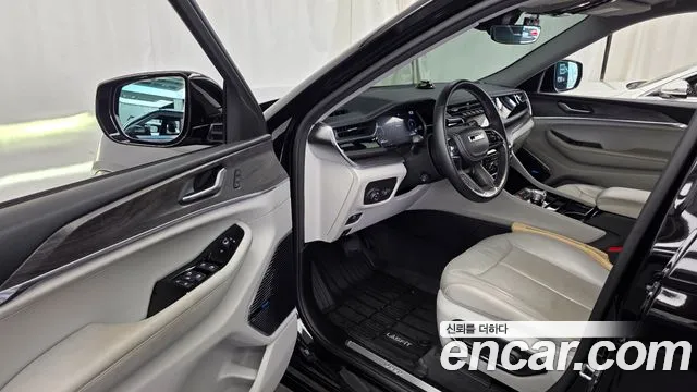 Jeep Cherokee WL — Фото автомобиля 10